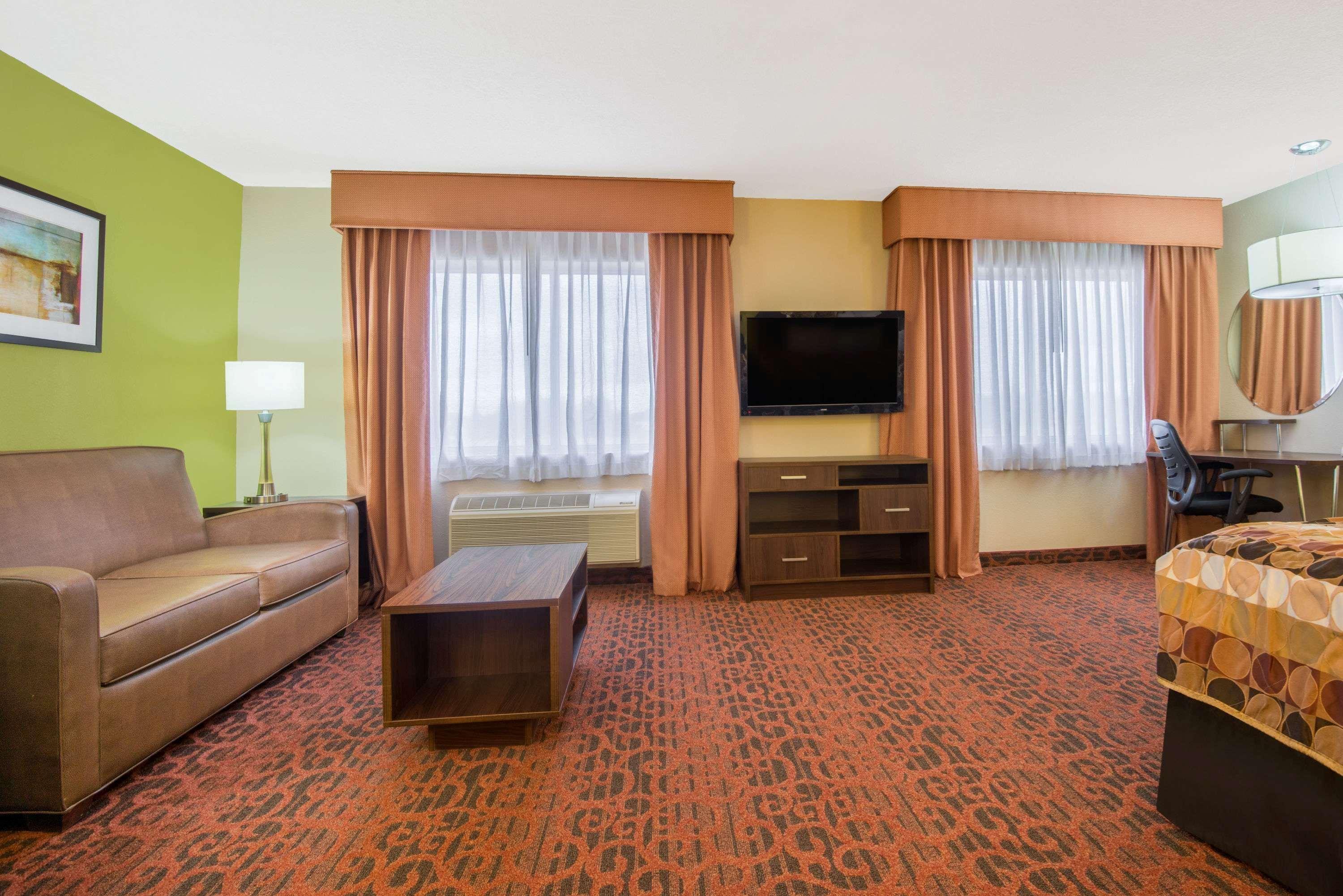 Super 8 By Wyndham Portales Μοτέλ Εξωτερικό φωτογραφία