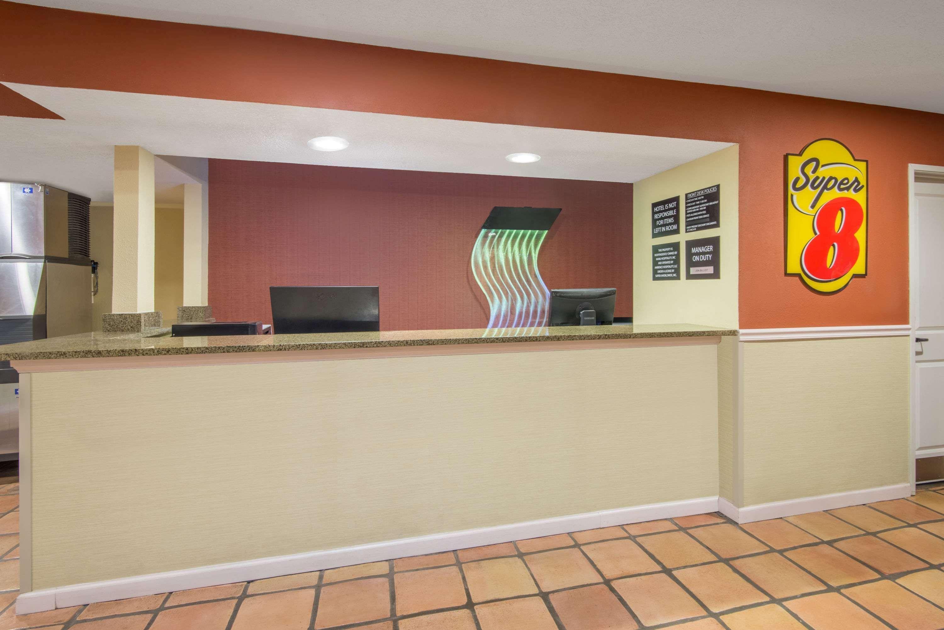 Super 8 By Wyndham Portales Μοτέλ Εξωτερικό φωτογραφία