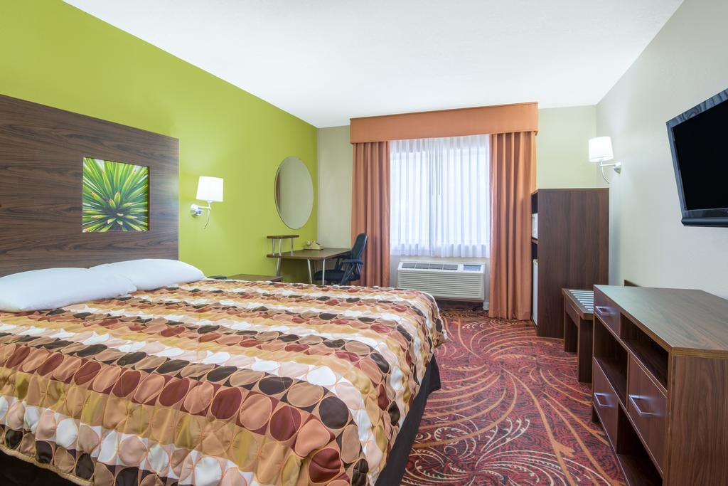 Super 8 By Wyndham Portales Μοτέλ Εξωτερικό φωτογραφία